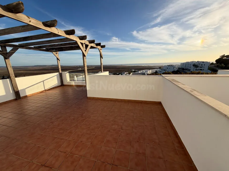 Vivienda adosada con piscina, licencia turística y solárium con vistas a El Palmar