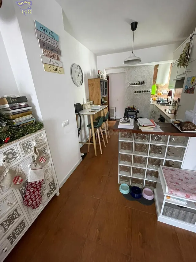 SE VENDE APARTAMENTO EN ZONA CENTRO - foto 2
