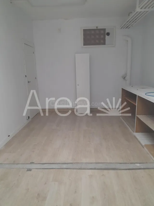 LOCAL CENTRICO EN SANT ANDREU DE LLAVANERES - foto 4