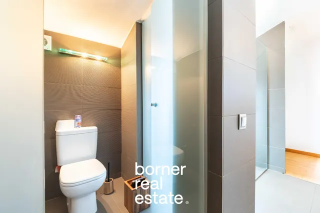 Ático dúplex con gran terraza, piscina y parking en Coll Favà. — 45
