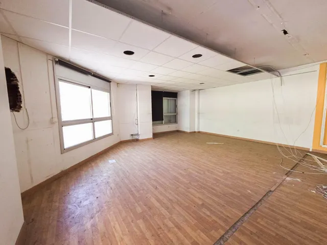 Segunda planta de edificio de oficinas en alquiler en Barberá del Vallés — 2