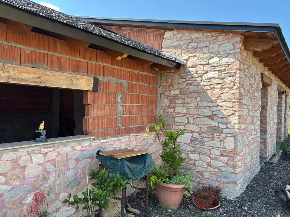 CASA DE FIN DE SEMANA EN FUENTESNUEVAS