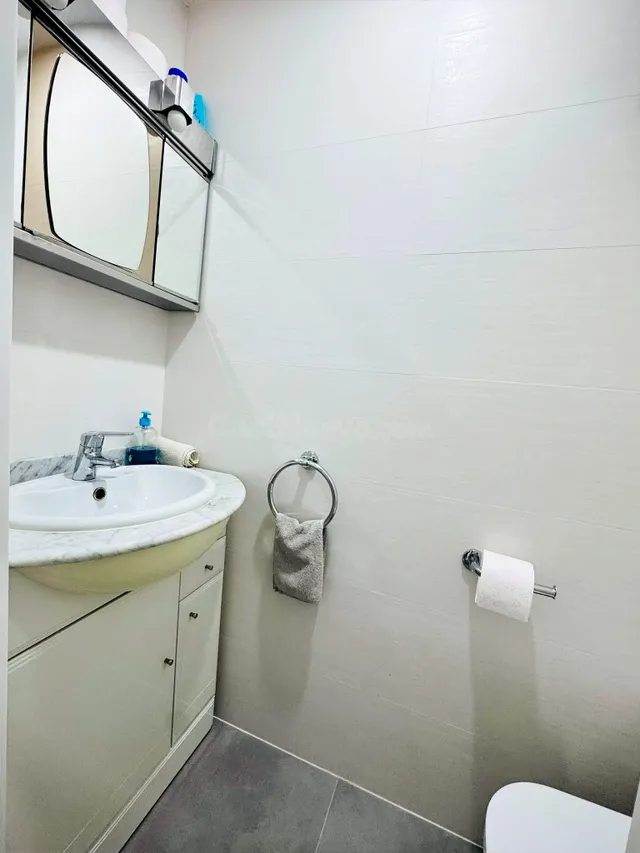 Alquiler de temporada apartamento con reforma integral — 4