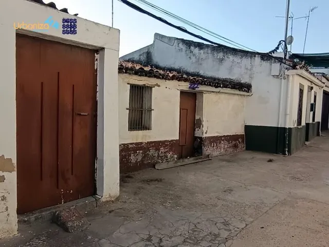 Oportunidad de Inversión en Badajoz: Casa a Reformar por 22. - foto 3