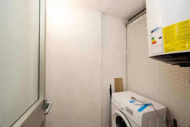 Planta baja con terraza privada, 3 dormitorios, 2 baños y garaje — 9