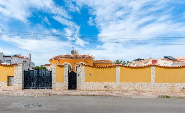 Villa 4 habitaciones 158m² en venta - Centro de la Ciudad Quesada — 35