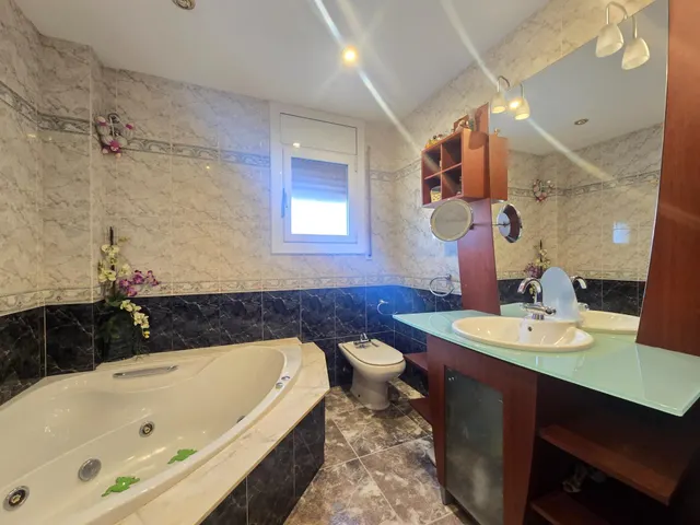 Distinción, privacidad y estilo en el corazón de Canyelles – Una finca excepcional — 20