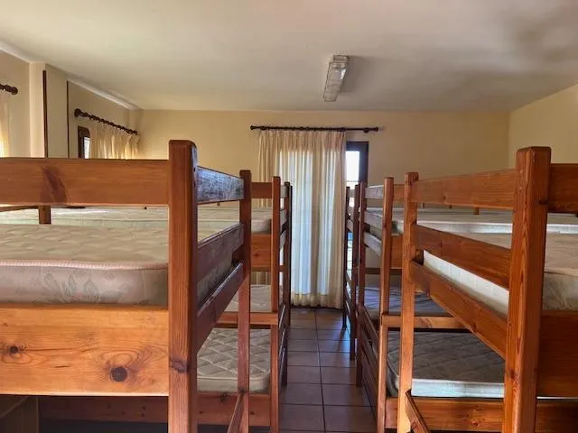 ALBERGUE — 20
