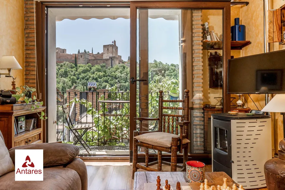 Espectacular casa con vistas directas a la Alhambra y Licencia Turística Activa en el Albaicín