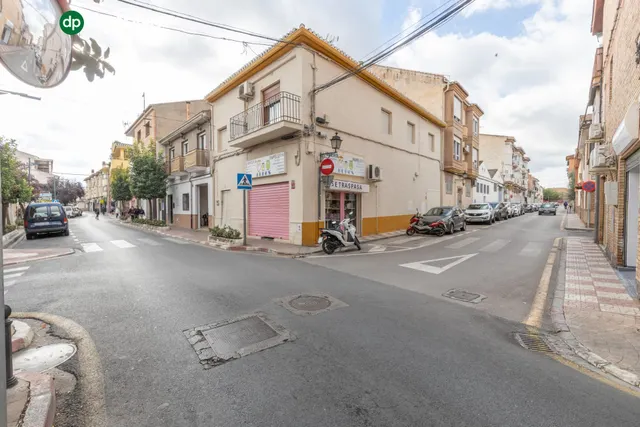 Plaza de aparcamiento de 25 m2 en Armilla (Granada) – acceso por calle málaga — 9