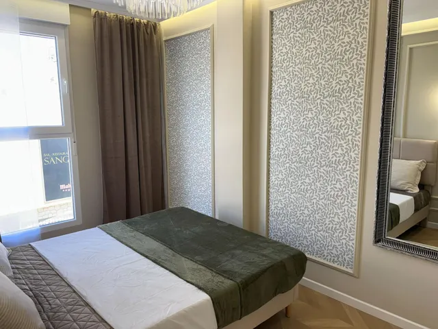 Apartamento céntrico, luminoso, y elegantemente reformado (1.ª planta). Balcón con orientación este, piscina comunitaria y a solo 800 m de Playa del Cura. — 13