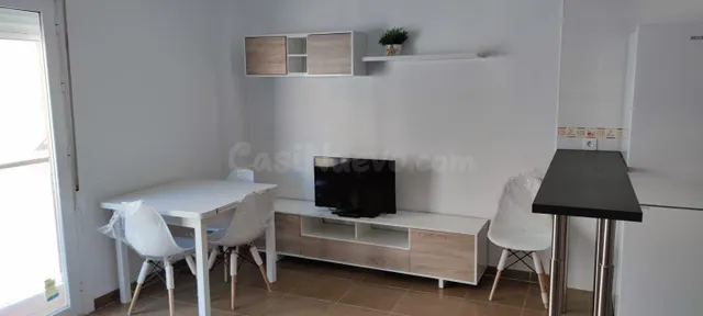 ¡Tu hogar junto al mar en Balerma! Piso de 2 dormitorios a p - foto 4