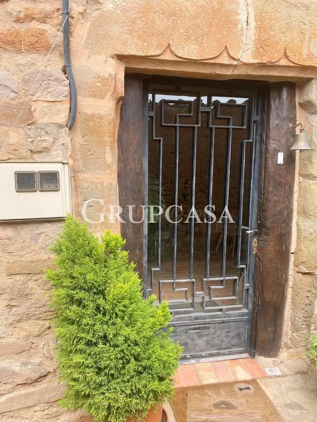 MAGNÍFICA CASA DE PIEDRA TOTALMENTE REFORMADA DE 3 PLANTAS E - foto 3