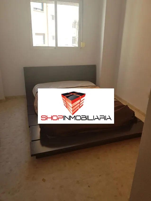 SE ALQUILA GRAN PISO EN AV. PESET ALEIXANDRE — 7