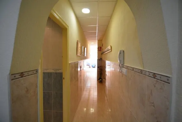 ¡¡PRECIO REBAJADO!! Local en planta baja de 87,50 m2. en Orihuela. Zona de Reyes Católicos. — 9