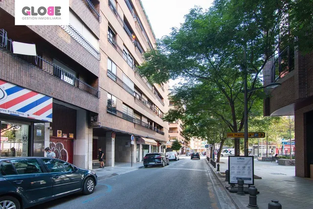 CALLE TRAJANO. Plaza Menorca — 33