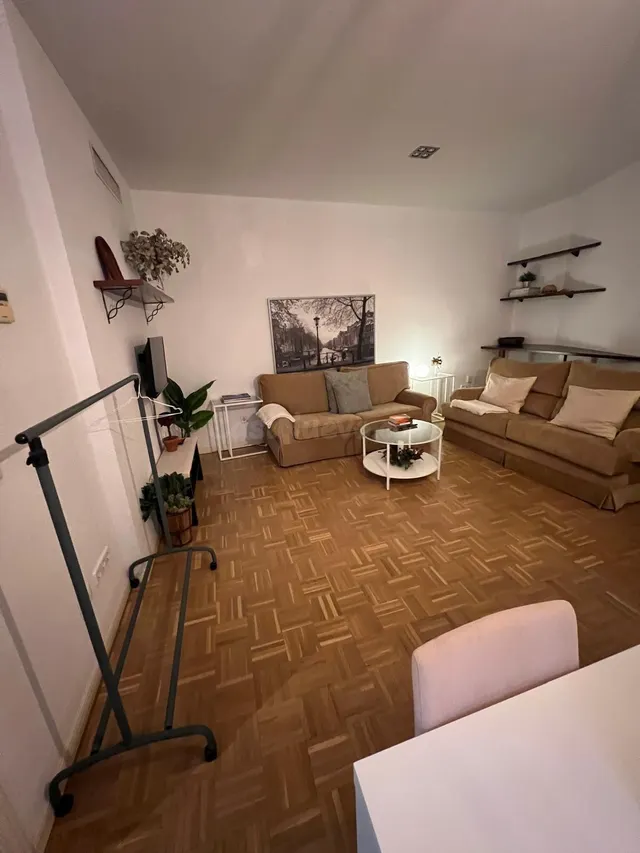Centro San Julián, junto Muralla. Coqueto y amplio apartamen - foto 3