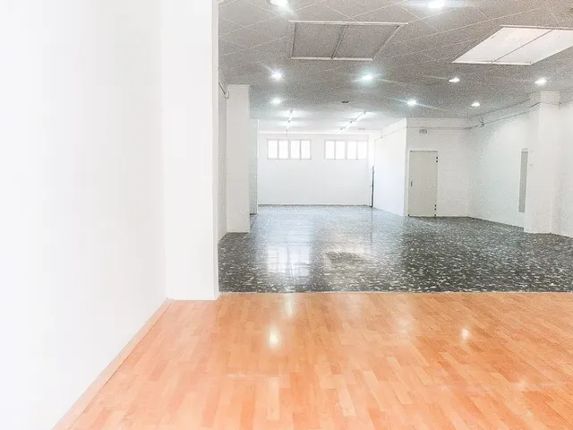 Local diáfano en venta, Sabadell, zona  Creu de Barbera — 9