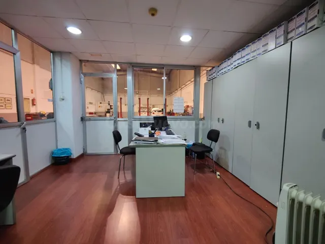 NAVE EN VENTA TOTALMENTE EQUIPADA EN LA RONDA IBÈRICA DE VIL - foto 5