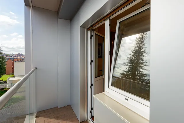 LUZ, CUATRO habitaciones ,TERRAZA Y TRASTERO EN UNA DE LAS MEJORES ZONAS DE OVIEDO — 14