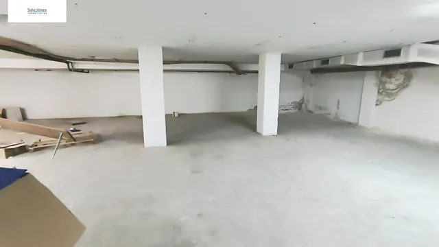 LOCAL DE 1100 M2 EN ZONA FERIA — 29
