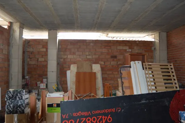 LOCAL DIAFANO EN VENTA / CENTRO DE COLINDRES — 3