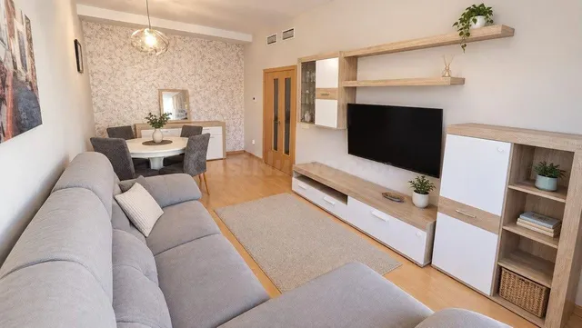 Piso 4 habitaciones 106m² en venta - Núcleo Urbano - foto 2