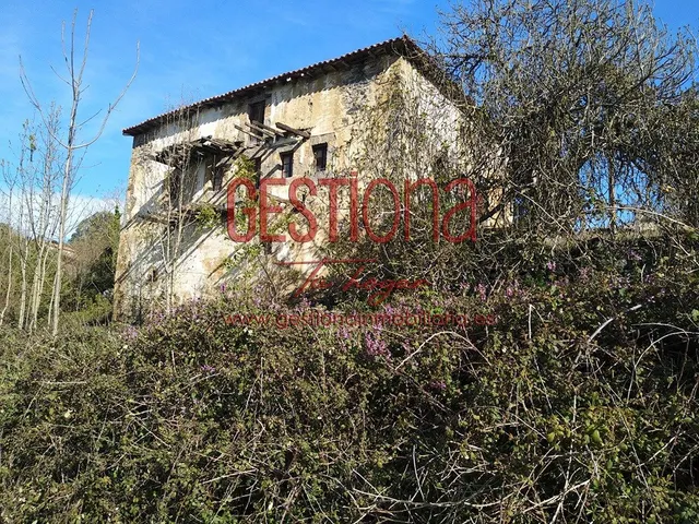 CASA PARA REFORMAR CON TERRENO. SOBA — 14
