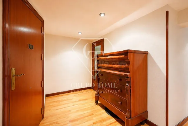 Vivienda acogedora con balcón y vistas despejadas — 4