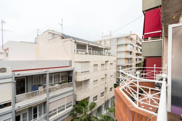 ¡Oportunidad para inversores en pleno centro de Torrevieja! — 21