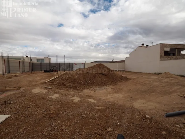 Amplio Solar en Tomelloso - Oportunidad de Inversión - foto 5