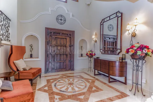 Chalet 5 habitaciones 498m² en venta - Costa Del Sol — 5