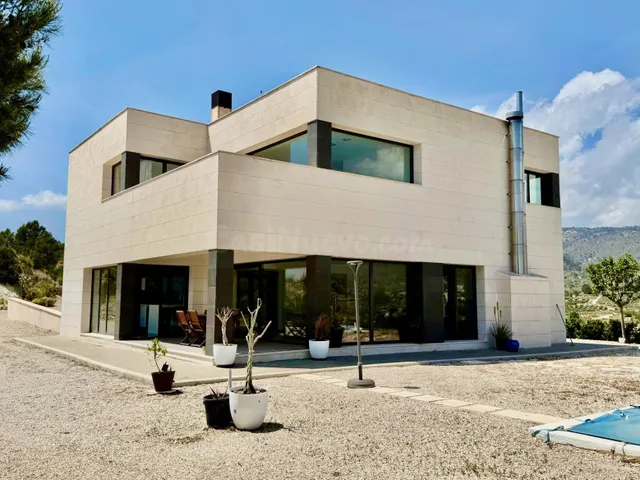 ESPECTACULAR VILLA DE LUJO CON PISCINA PRIVADA Y VISTAS AL P