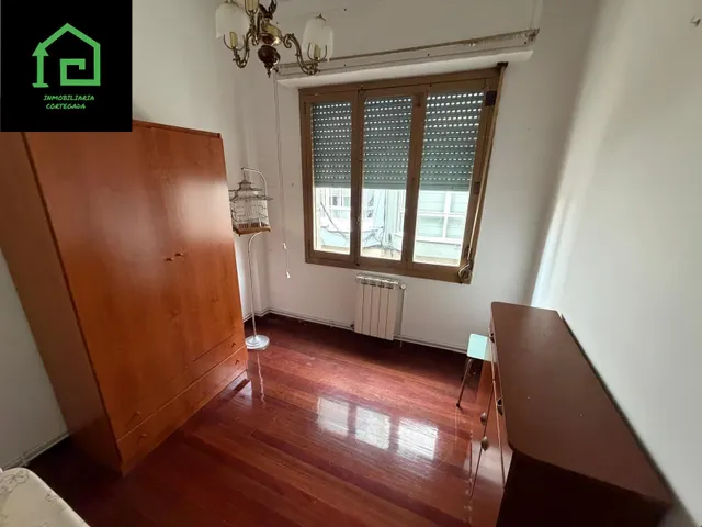AMPLIO PISO EN PLENO CENTRO DE VILAGARCÍA DE AROUSA PARA REFORMAR — 24