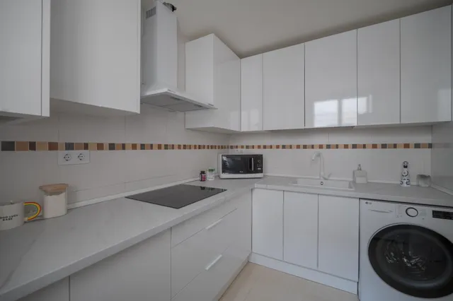 Espectacular piso de 3 dormitorios y 2 baños más cochera y trastero en el centro de Churriana de la Vega!!!!!!!!!!!!!!!!!!!!!!! — 13