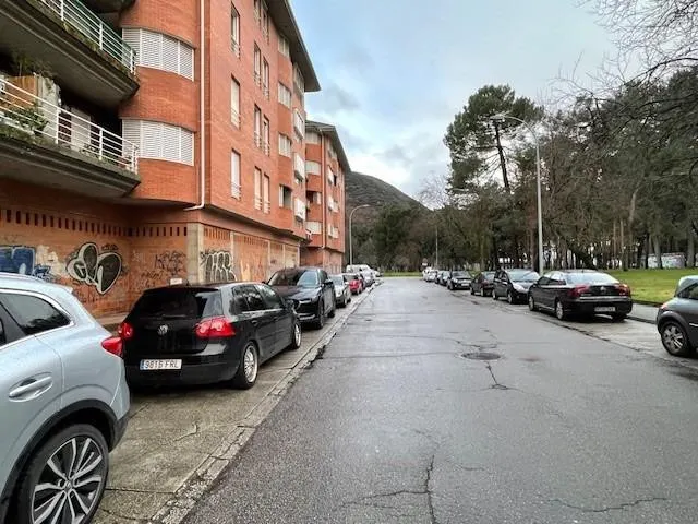 VENTA LOCAL PARQUE DEL TEMPLE EN PONFERRADA — 3