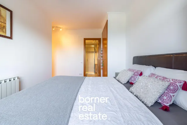 Piso en venta en Calle de Josep Puig i Cadafalch — 26