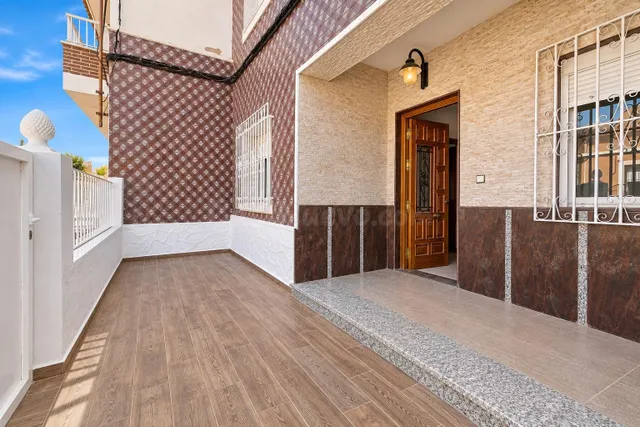 VIVIENDA EN VENTA EN BARRIADA CUATRO SANTOS....!!!!!!! - foto 2