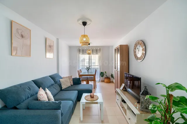 Piso de 3 dormitorios y 2 baños junto al auditorio de El Ejido — 4