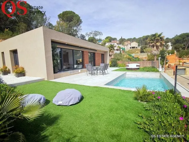 Vivienda autosuficiente y ecologica en urbanización Lloret B