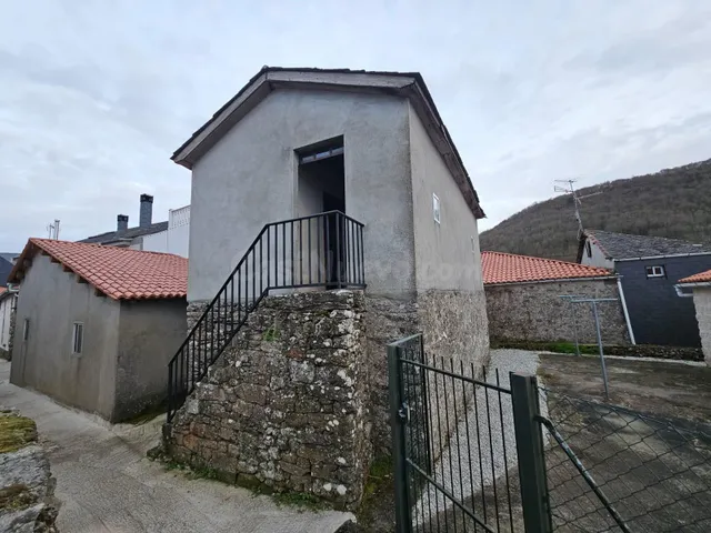 Preciosa casa para restaurar en la zona de Castro Caldelas — 4