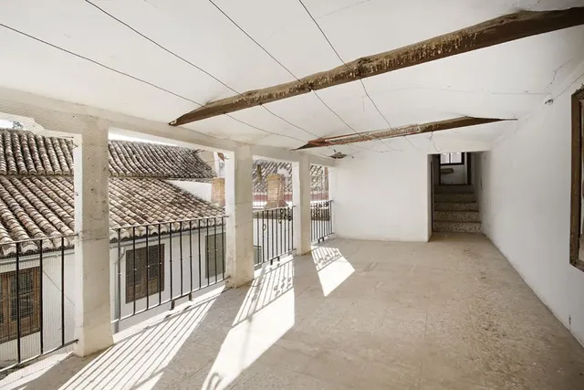 Calle Arriola junto San Juan de Dios — 8