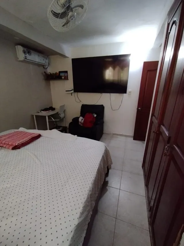 Casa 14 habitaciones 300m² en alquiler - Crespo — 15
