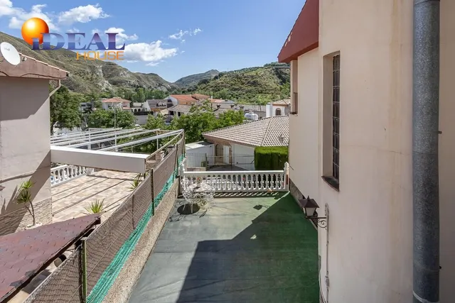 Chalet en Pinos Genil — 36