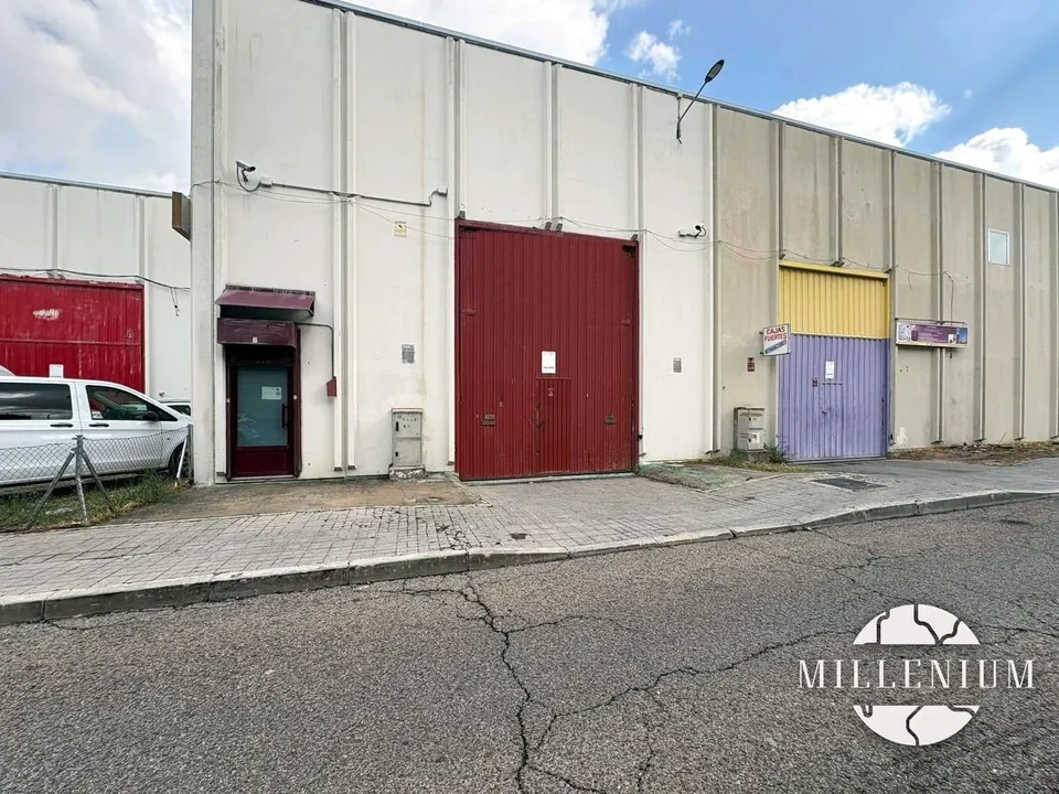 Nave industrial 310m² en venta - Barrio de la Estación