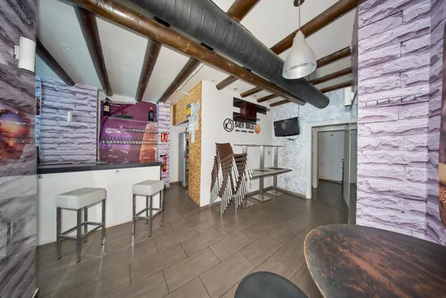 Oportunidad de bar en el corazón de Granada — 10