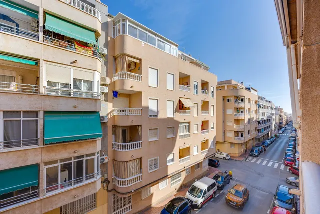 Apartamento de 2 dormitorios y piscina comunitaria en Playa del Cura — 20
