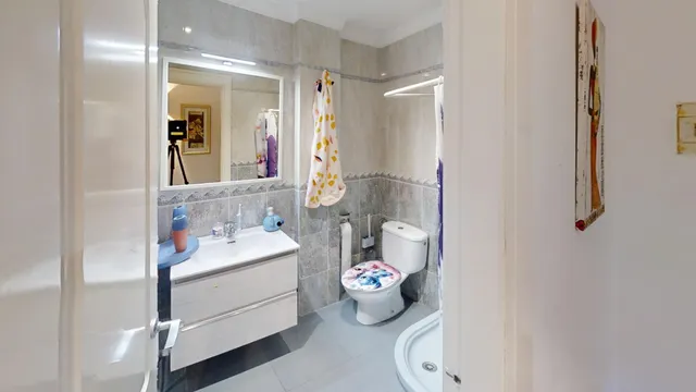 Amplio piso de 3 dormitorios y dos baños en Arguineguín listo para entrar a vivir — 28