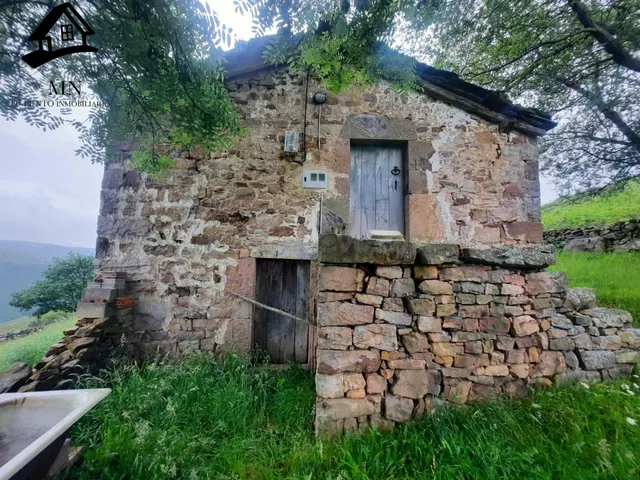 Dos fincas colindantes con sendas cabañas (232 m2 totales) y - foto 4