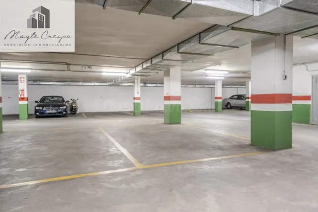 SE VENDEN 2 PLAZAS DE GARAJE. ZONA FORUM. 46.000 EUROS. — 4